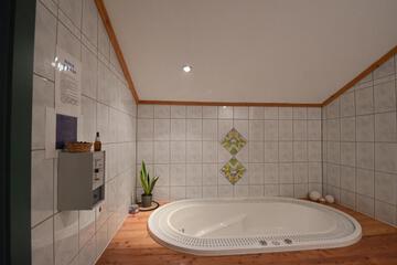 Photo 52