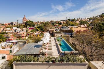 Rooftop pool