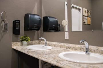 Bathroom sink
