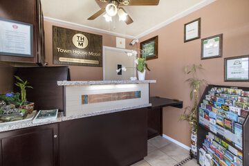 Town House Motel – Historic Old Town Eureka