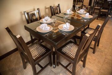 Breakfast area