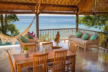 Beach/ocean view