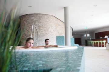 Indoor spa tub