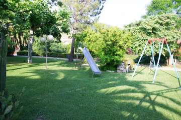 Children's play area - outdoor
