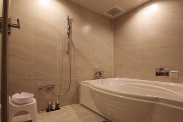 Jetted tub