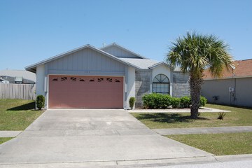 Laguna Villas