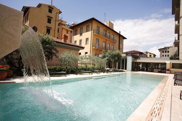 Pool waterfall