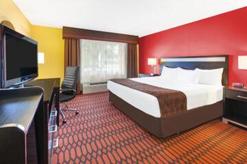 Room with King Bed, Accessible - No Smoking