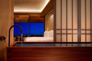 Deep soaking bathtub