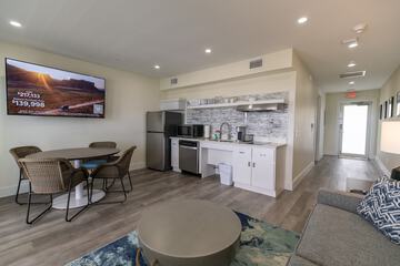 Private kitchenette