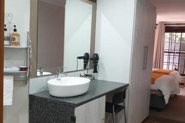 Photo 36