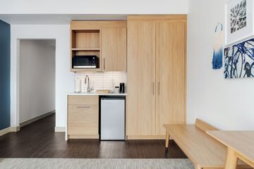 Private kitchenette
