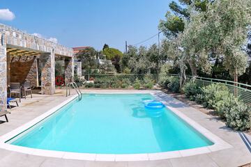Private pool