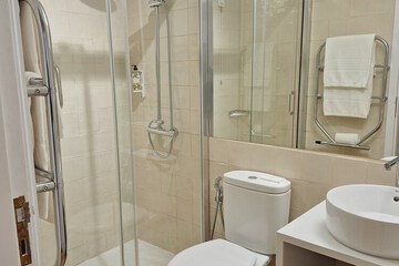 Bathroom shower