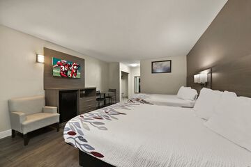 Room 27 of 32