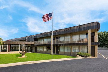 Hotel 7 of 36