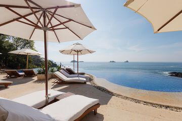 Infinity pool