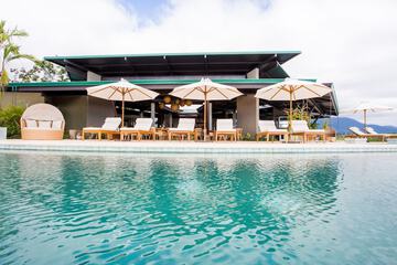 Infinity pool
