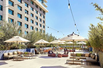 Hotel Exterior 146 of 153