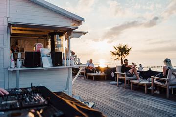 Beach bar