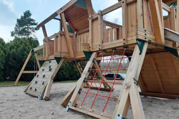 Children's play area - outdoor