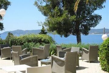 Hotel Lounge