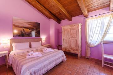Photo 76