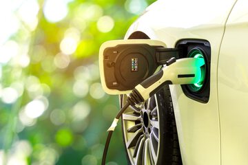 Electric vehicle charging station