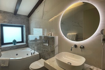 Jetted tub