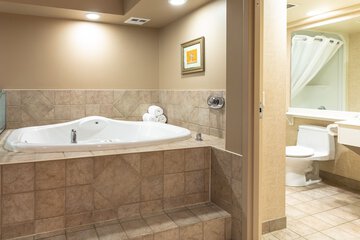 Jetted tub