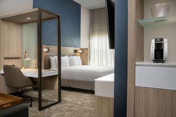 Room 21 of 33