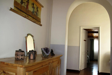 hotel_rooms
