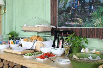 Breakfast buffet