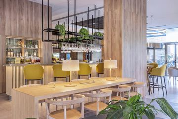 Snack bar