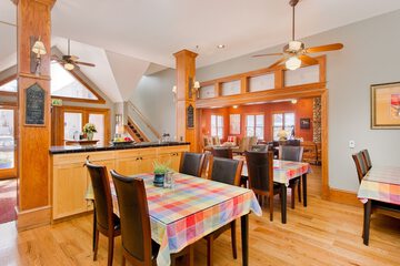 Breakfast area