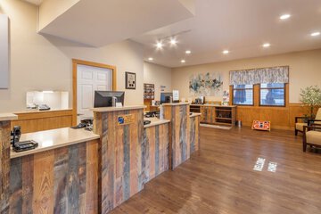 Check-in/check-out kiosk