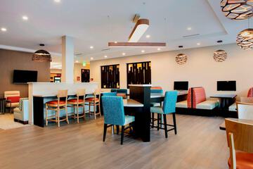 Breakfast/Coffee Service 27 of 30