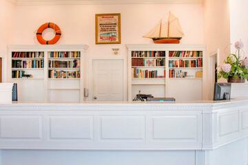 Hotel Interior 11 of 28