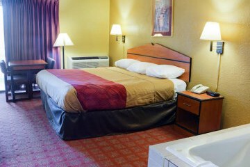  Econo Lodge Inn & Suites Hot Springs 23