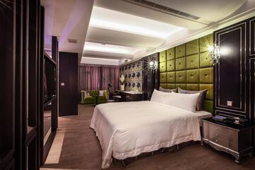 In-room business center