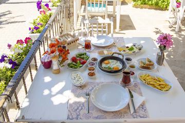 Breakfast meal