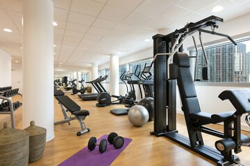 Exercise/lap pool
