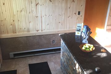 Check-in/check-out kiosk