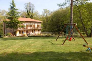 Children's play area - outdoor