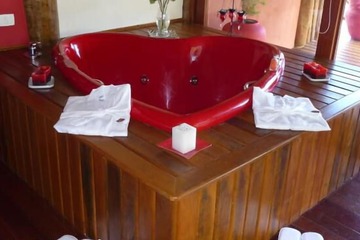 Jetted tub