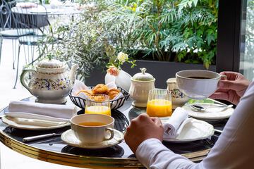 Breakfast buffet