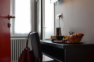 In-room business center