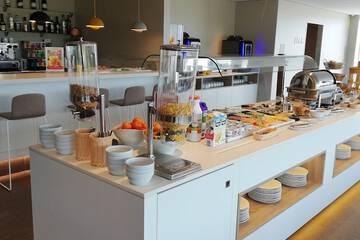 Snack bar