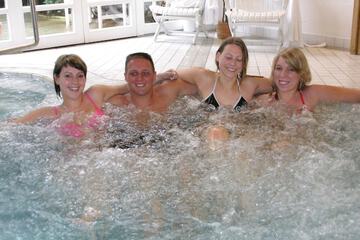 Indoor spa tub