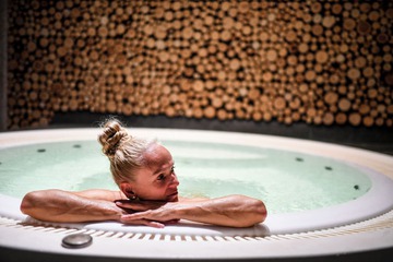 Jetted tub